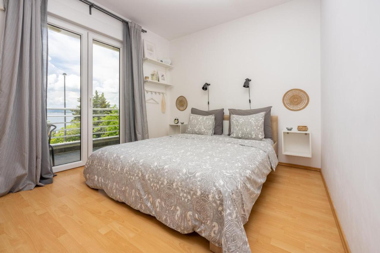 Apartments Claudia Crikvenica Bagian luar foto