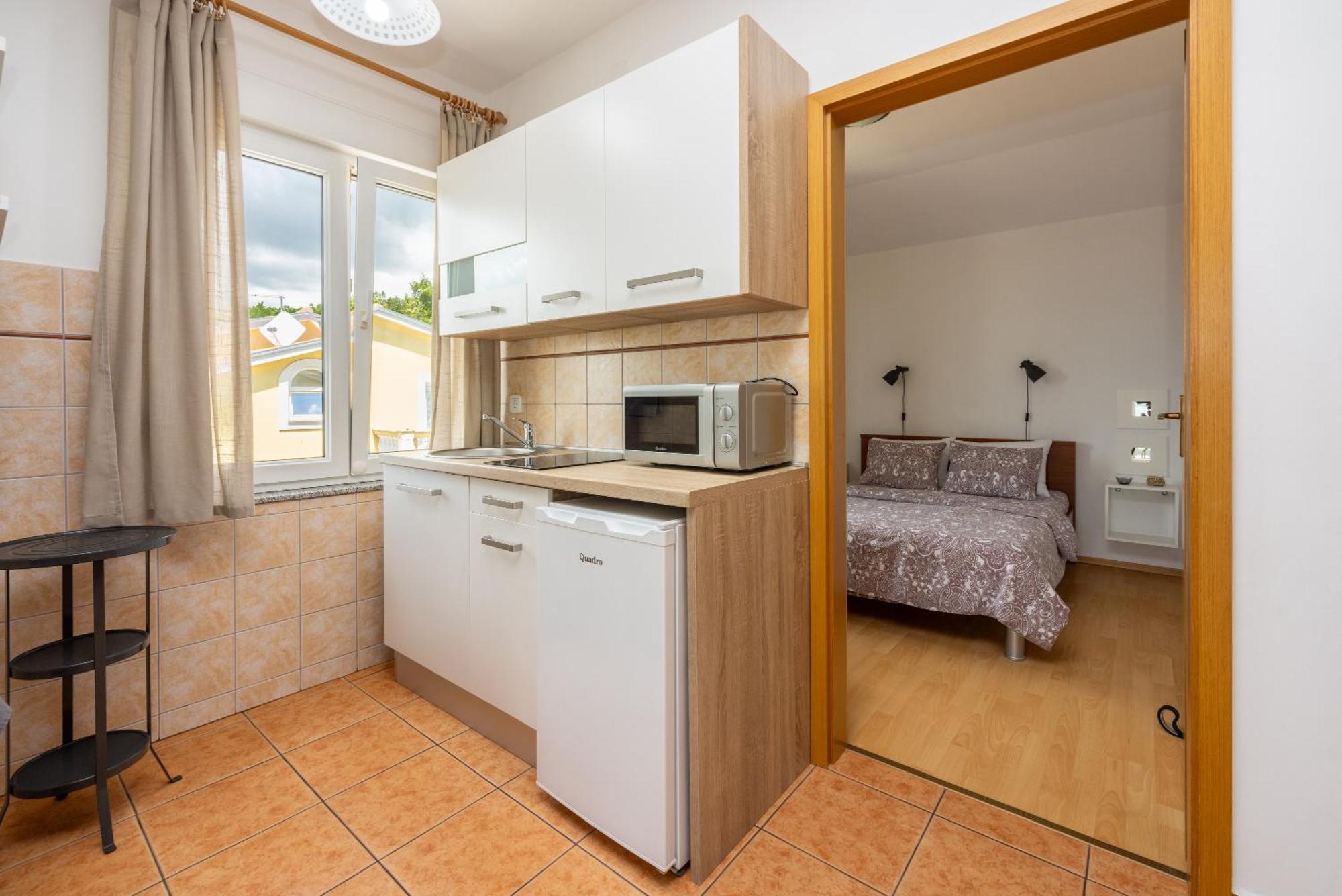 Apartments Claudia Crikvenica Bagian luar foto
