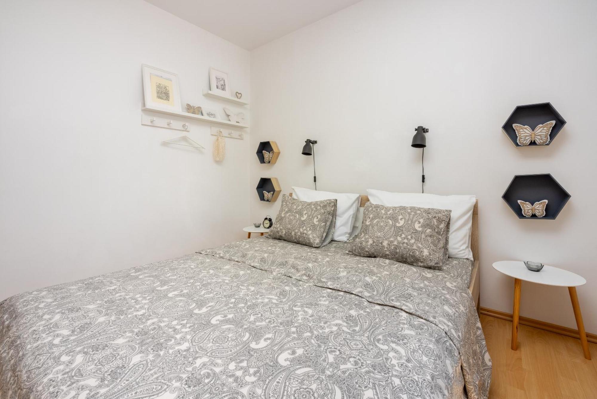 Apartments Claudia Crikvenica Bagian luar foto