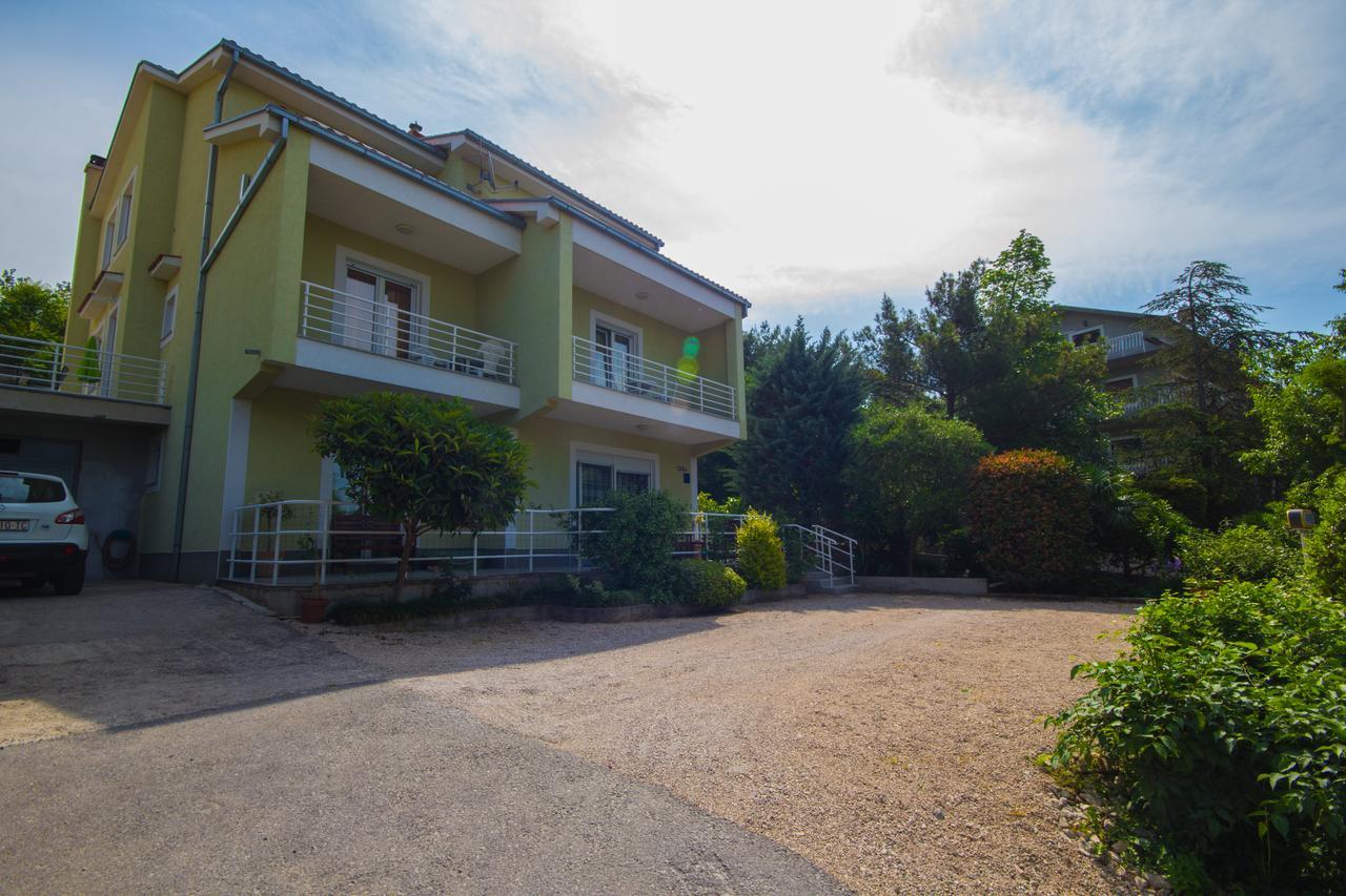 Apartments Claudia Crikvenica Bagian luar foto